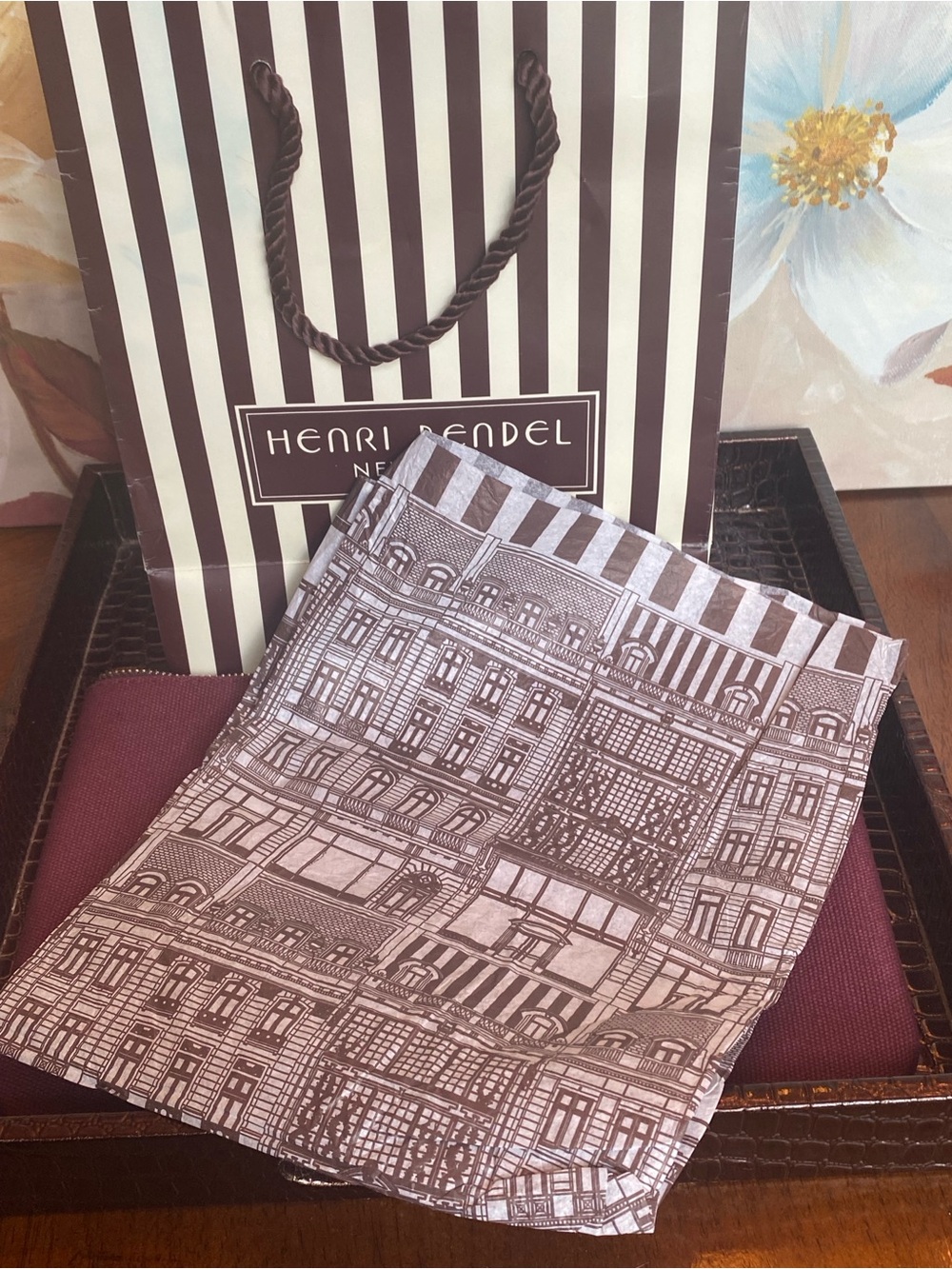 Henri Bendel Burgundy Black Friday Pouch GWP w/Stripe Tab & Bonus Bag w/Tissue - Picture 7 of 16